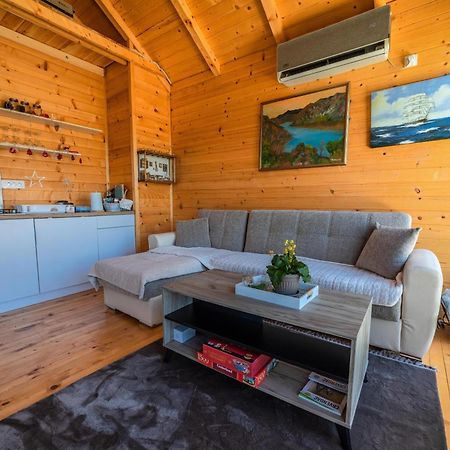 Boljesestre Lake Retreat Golubovci Екстер'єр фото