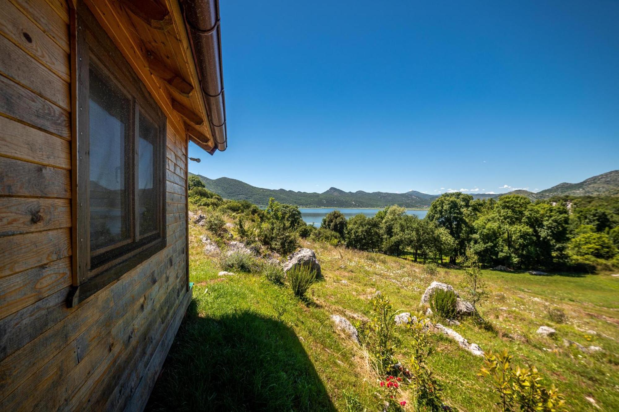 Boljesestre Lake Retreat Golubovci Екстер'єр фото